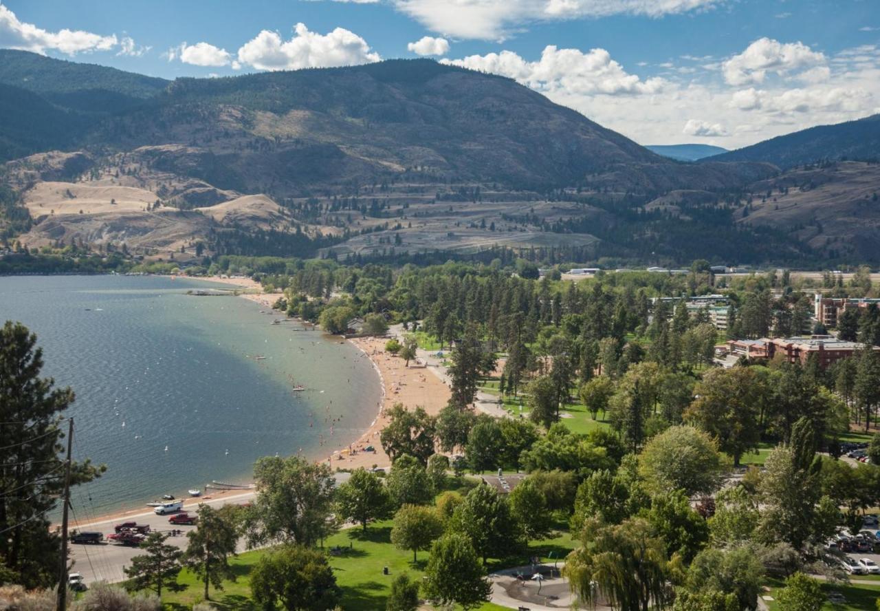 Lakeside Villa & Nordic Spa Пентиктон Экстерьер фото