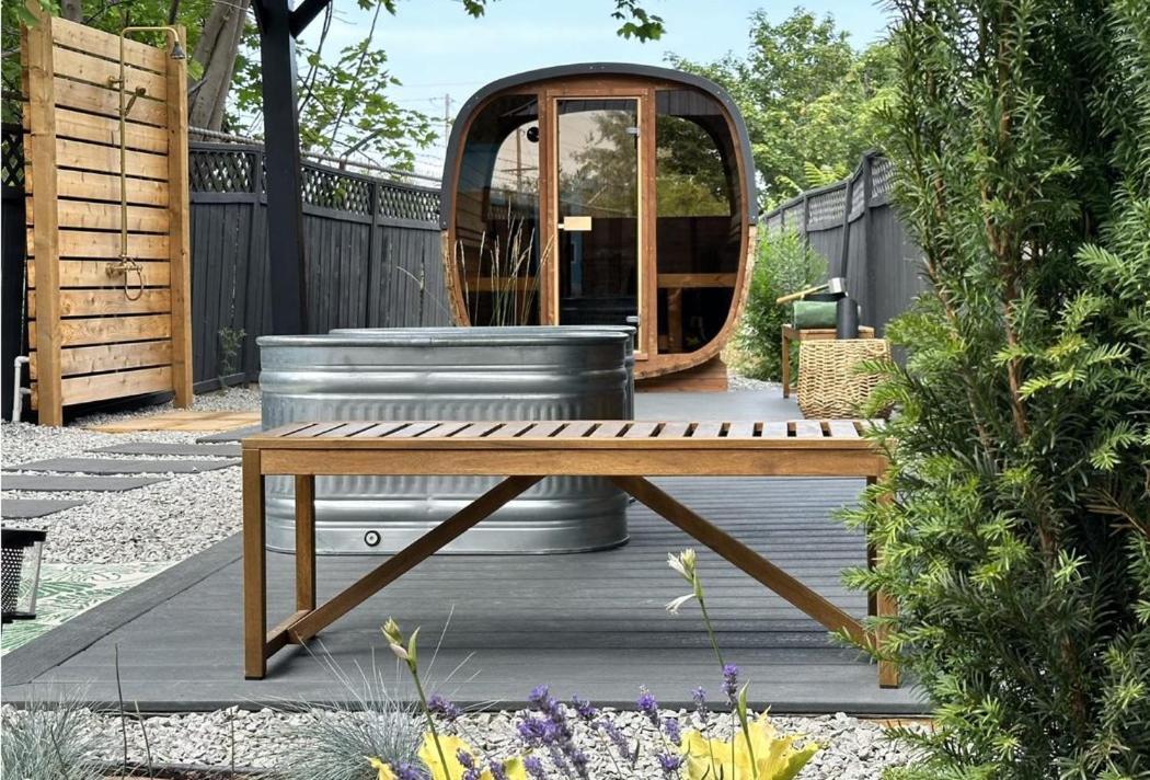 Lakeside Villa & Nordic Spa Пентиктон Экстерьер фото