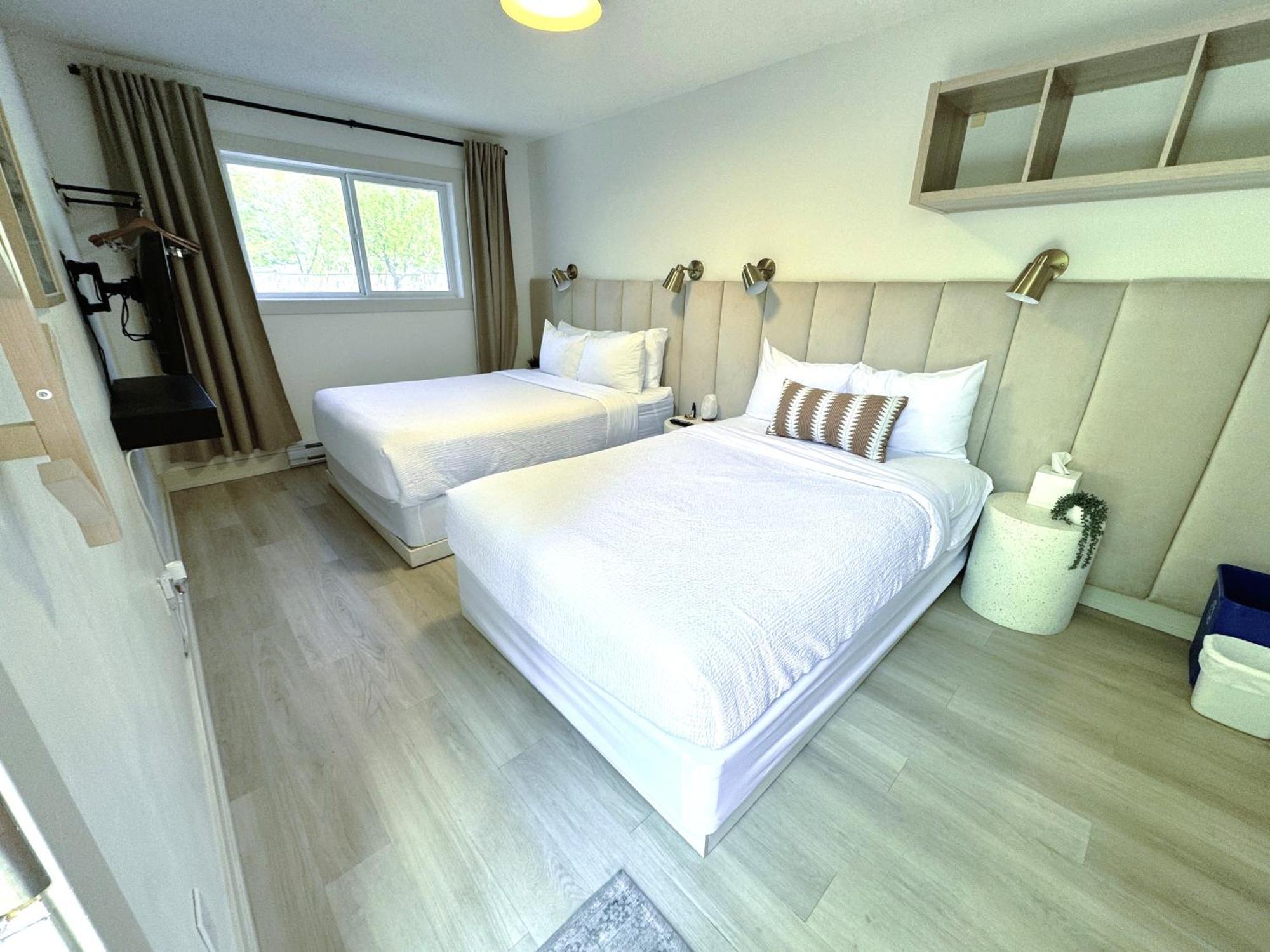 Lakeside Villa & Nordic Spa Пентиктон Экстерьер фото