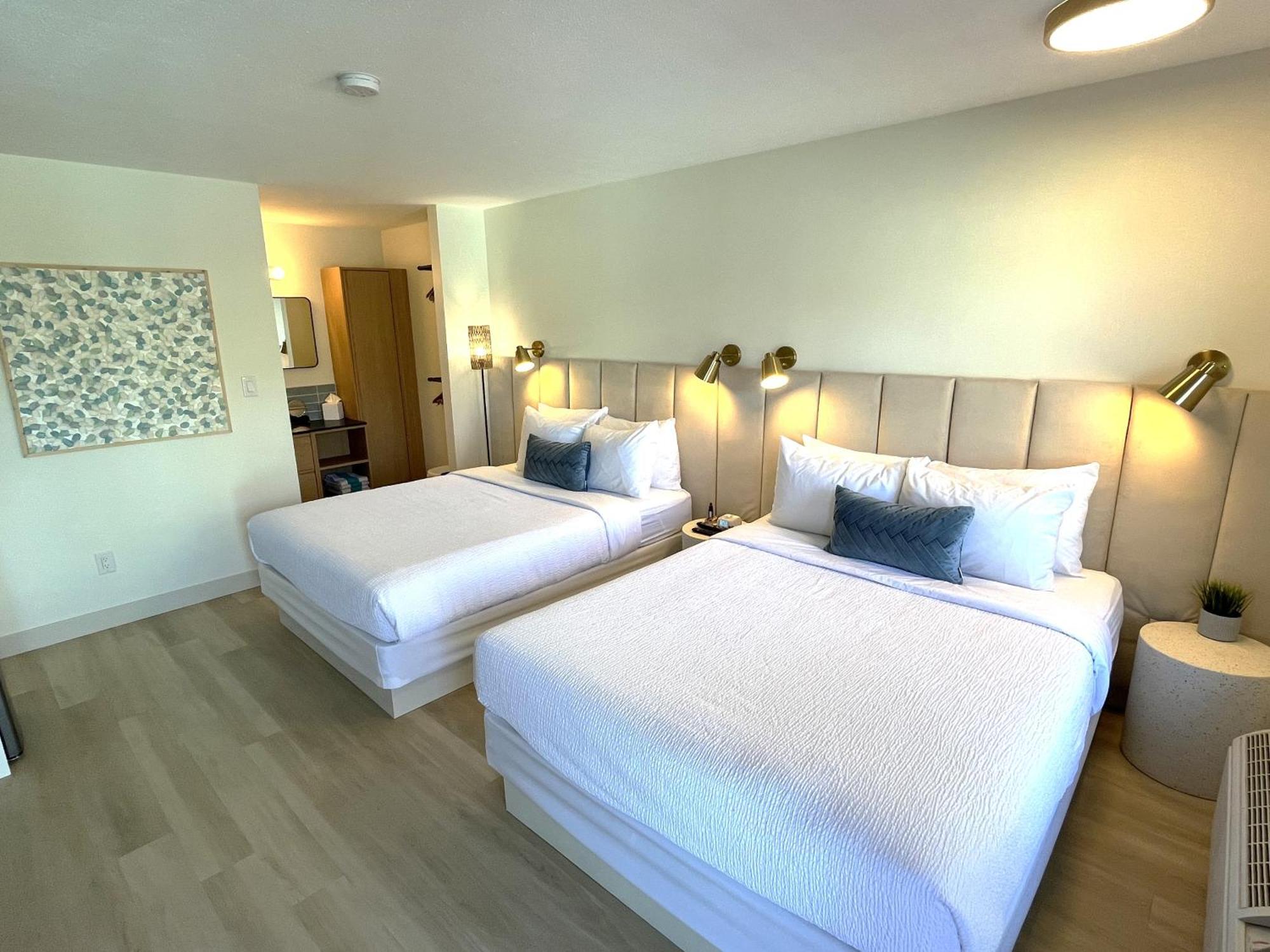 Lakeside Villa & Nordic Spa Пентиктон Экстерьер фото